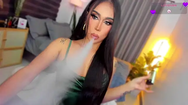 UrSluttyGoddess 웹캠 쇼