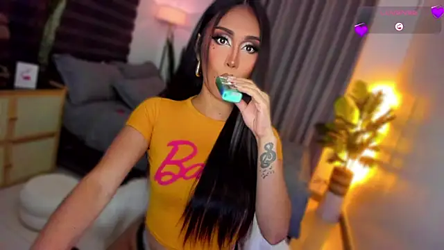 UrSluttyGoddess 网络视讯表演