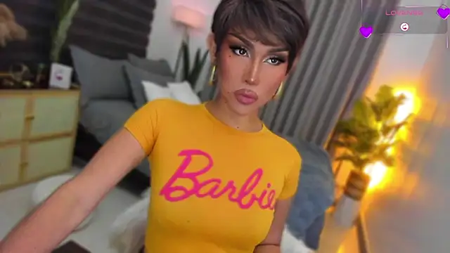 UrSluttyGoddess Adlı Modelin Web Kamerası Şovu
