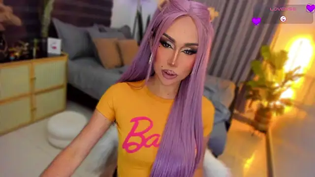 הופעת וובקאם של UrSluttyGoddess