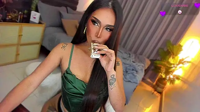 UrSluttyGoddess Pertunjukan Webcam