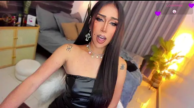 Webkamerová show UrSluttyGoddess