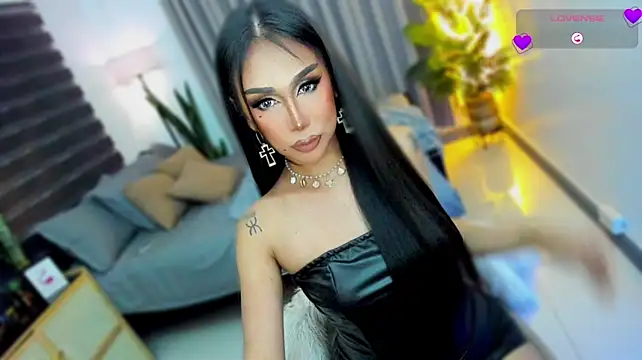 UrSluttyGoddess' Webcam Show