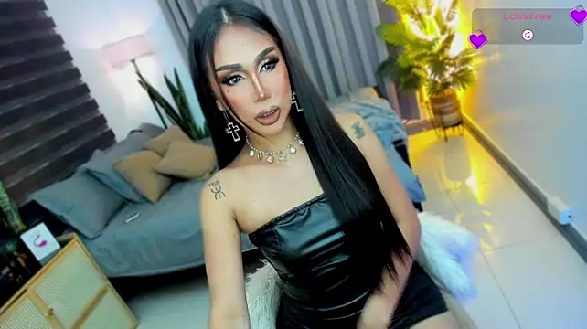 UrSluttyGoddess Adlı Modelin Web Kamerası Şovu