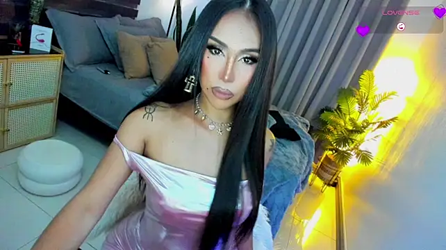 UrSluttyGoddessのウェブカメラショー
