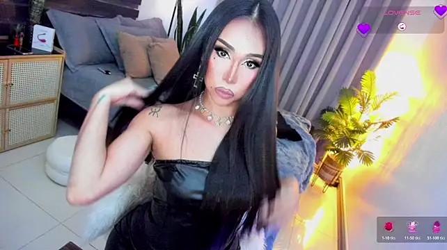 UrSluttyGoddess' Webcam Show