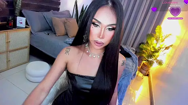 UrSluttyGoddess: вебкам-шоу
