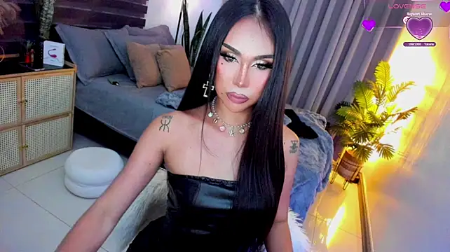 UrSluttyGoddess Webcamshow