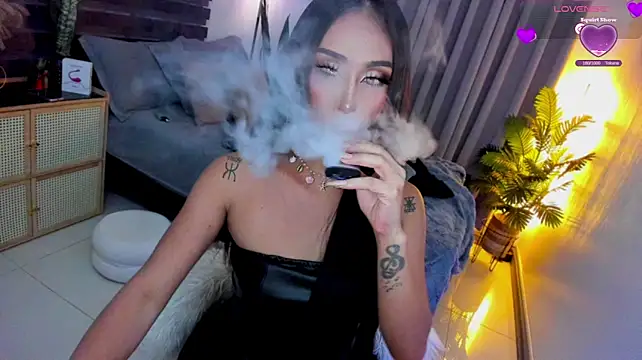 UrSluttyGoddess Webcam-Show