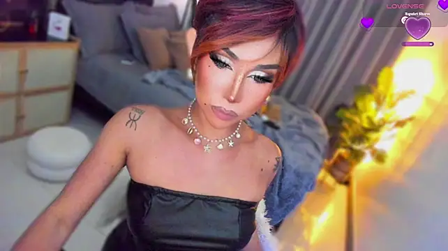 Webkamerová show UrSluttyGoddess