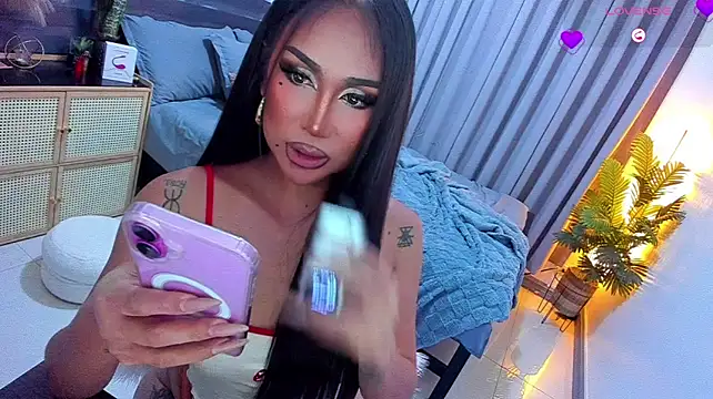 UrSluttyGoddessのウェブカメラショー