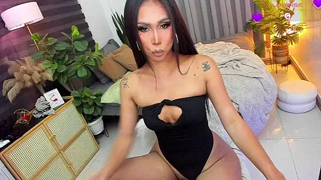 UrSluttyGoddess Webcam show