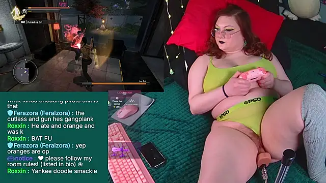 evamila: διαδικτυακό σόου στην κάμερα