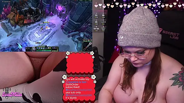 Pertunjukan Kamera Web evamila