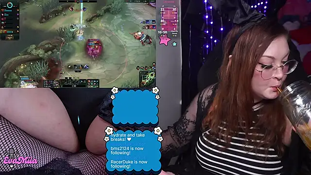 evamila ওয়েবক্যাম শো