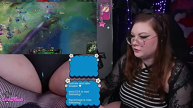 evamila Adlı Modelin Web Kamerası Şovu