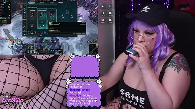 Вебкам-шоу evamila