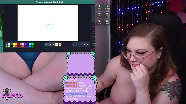 evamila: διαδικτυακό σόου στην κάμερα