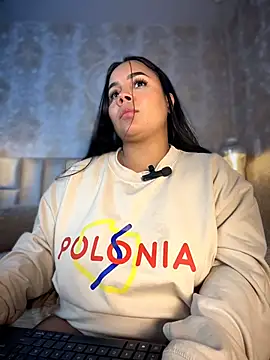 Pokazy przed kamerką – EmilyQueen3x