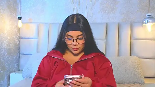 EmilyQueen3x – webcam-show