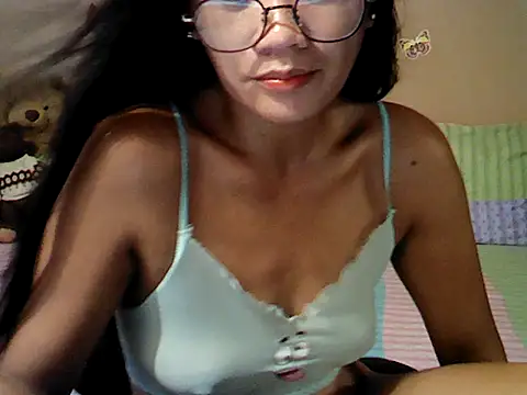 Mia_Rein Adlı Modelin Canlı XXX Sohbeti