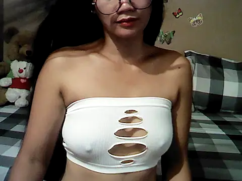 Mia_Rein Show in webcam