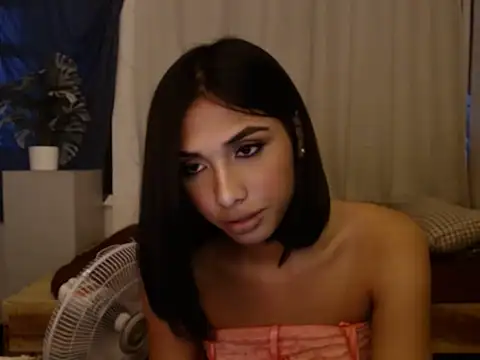 TSqueenOfCUM Adlı Modelin Web Kamerası Şovu