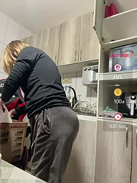 Chat XXX ao vivo de RAIRAsexy