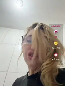 دردشة RAIRAsexy الجنسية المباشرة