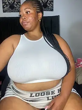 LunaCovenn's Live XXX Chat