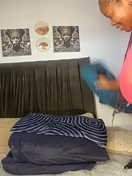 LunaCovenn Webcam show