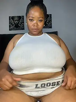 LunaCovenn's Webcam Show