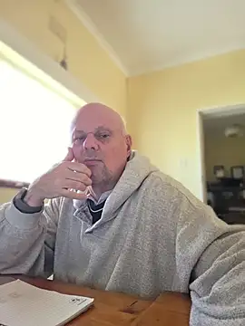 DaddyCumBumZA 网络视讯表演