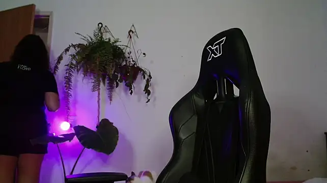 XXX chat uživo modela myamillor