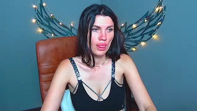 Онлайн чат XXX MilaLoona