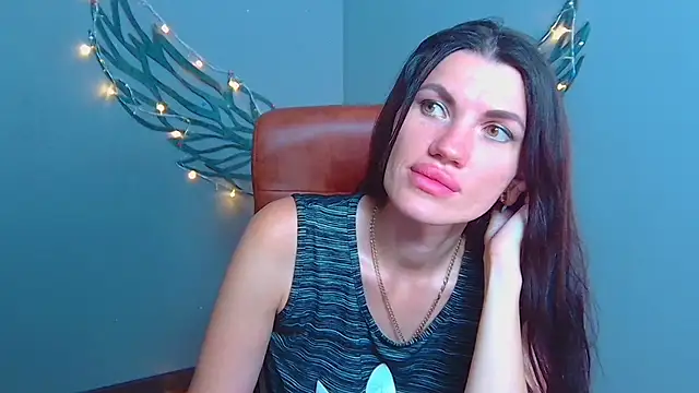 MilaLoona's Live XXX Chat