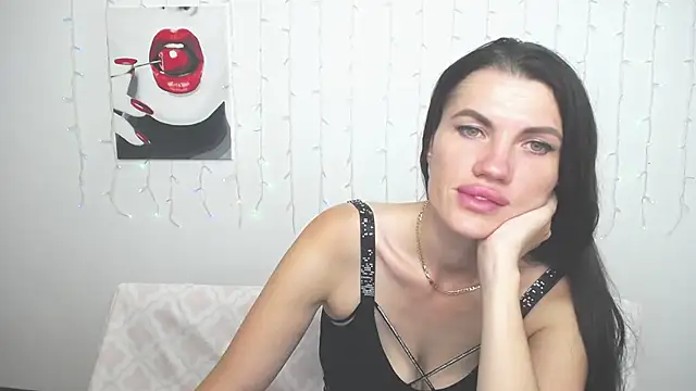 Chat XXX en directo de MilaLoona