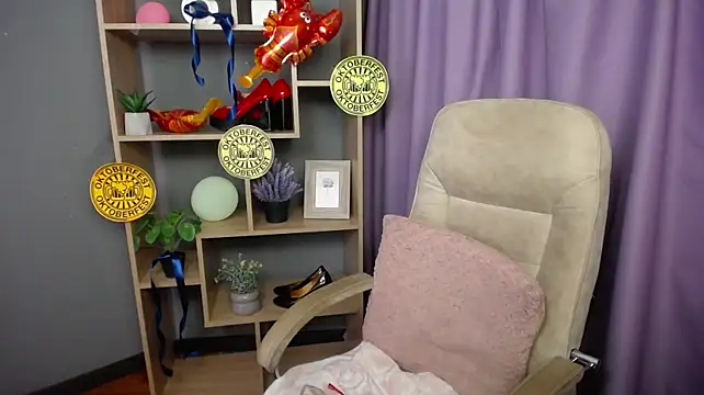 MilaLoona's Live XXX Chat