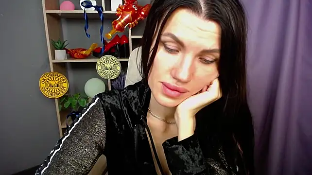 MilaLoona's Live XXX Chat