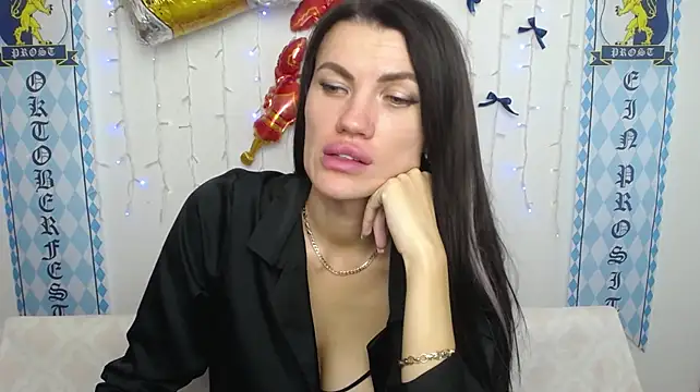Chat +18 de MilaLoona ao vivo