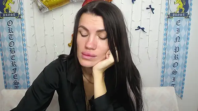 MilaLoona Live XXX-Chat