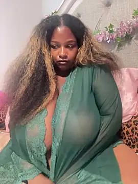 terrestrial-mermaid Show in webcam
