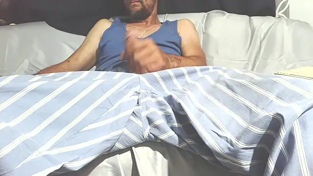 STIFFY-WOOD Show in webcam