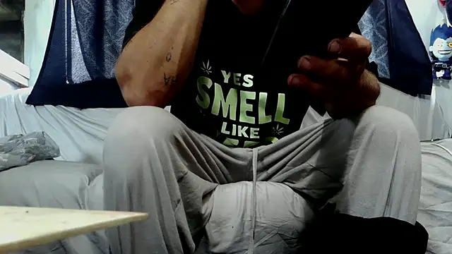 STIFFY-WOOD Show in webcam