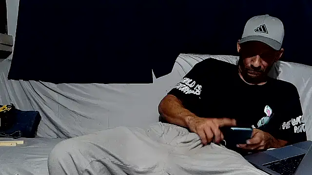 STIFFY-WOOD Show in webcam