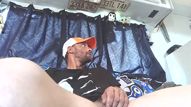 הופעת וובקאם של dirty69south