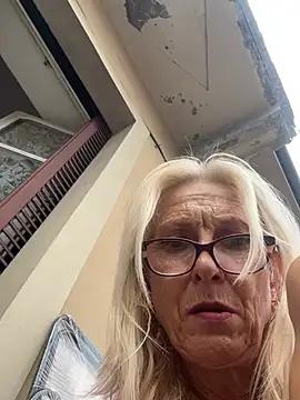 adella13 Chat XXX in diretta
