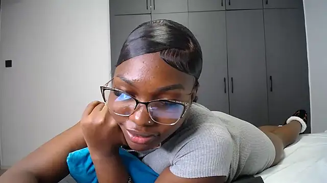 Pretty_Liya08's Webcam Show