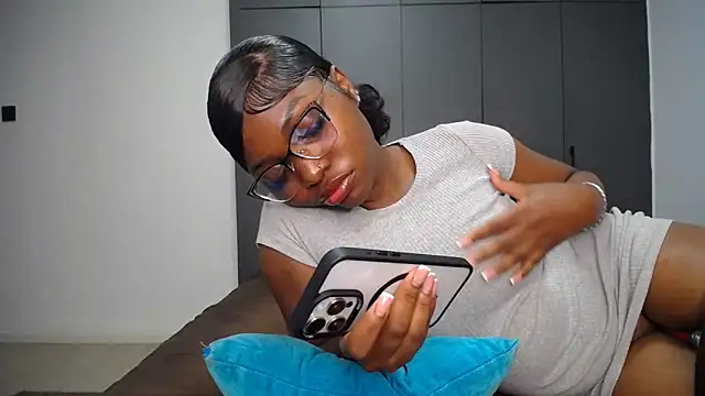 Pretty_Liya08n Webbikameraesitys