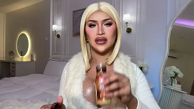 Вебкам-шоу Your_Majesty_Tyra